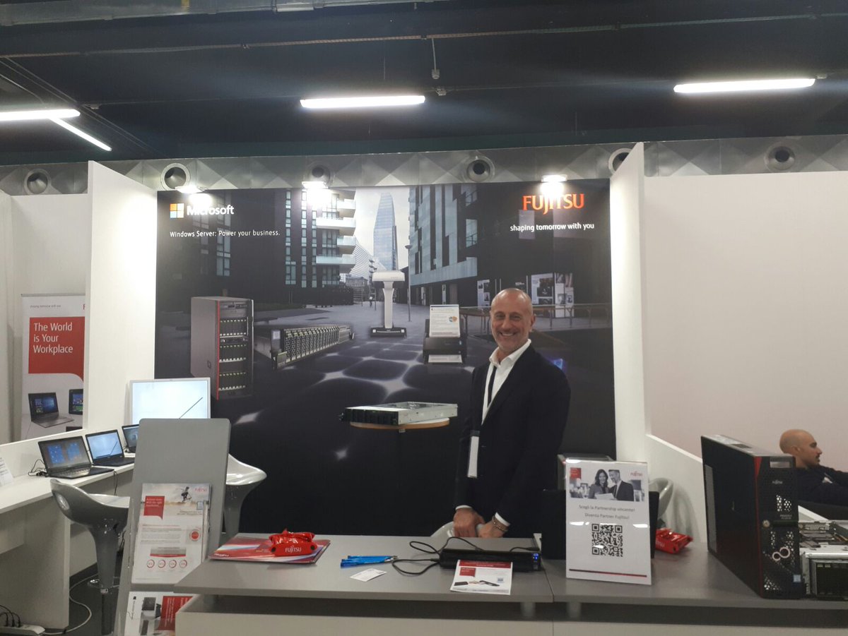 FINIXTS's tweet image. FUJITSU presente a #SHOWCASE di @IngramMicroIT, evento dedicato ai partner di canale. Un&apos;ottima opportunità per incontrare i migliori rivenditori del mercato italiano e presentare le soluzioni Fujitsu in ambito #DataCenter e #BusinessClient