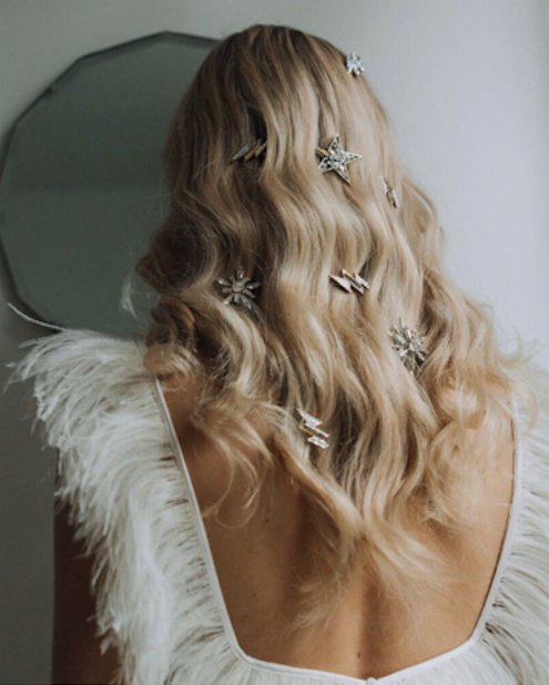 benditalocuram's tweet photo. Cásate con el pelo suelto, ¡pero haz que sea único! 🌟 #benditalocura #weddingplanner #benditalocuramadrid #organizacioneventos #boda #listadebodas https://t.co/hzzrf9tZDW