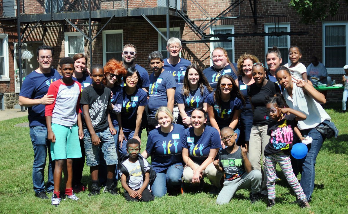 YSIPHILLY's tweet photo. #ThrowbackThursday #BackToSchoolPizzaParty #CrittentonFamilySupportCenter #VanguardCharitable #ComcastDigital #ComcastCares https://t.co/MiF6MUqipj