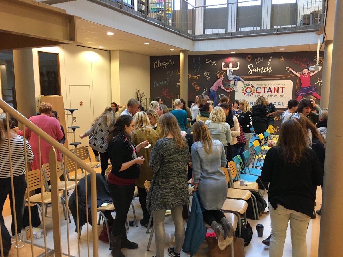 JoostMaarschalk's tweet photo. Workshop zichtbaar lerende leerlingen met team van de Zonnestraal in Den Haag @_bazalt @HCOactiviteiten https://t.co/JO6L7NOU70