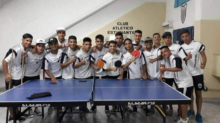 almartt's tweet photo. La sexta de estudiantes de Caseros https://t.co/PxM7j0uJKZ