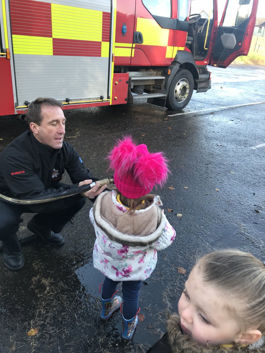 netherweans's tweet photo. We know there are 3 different size hoses in the engine! We also Had a chance to spray the hose, it was so much fun too! We didn’t want to stop! #firefightervisit 🔥 https://t.co/qHaR3KGu66