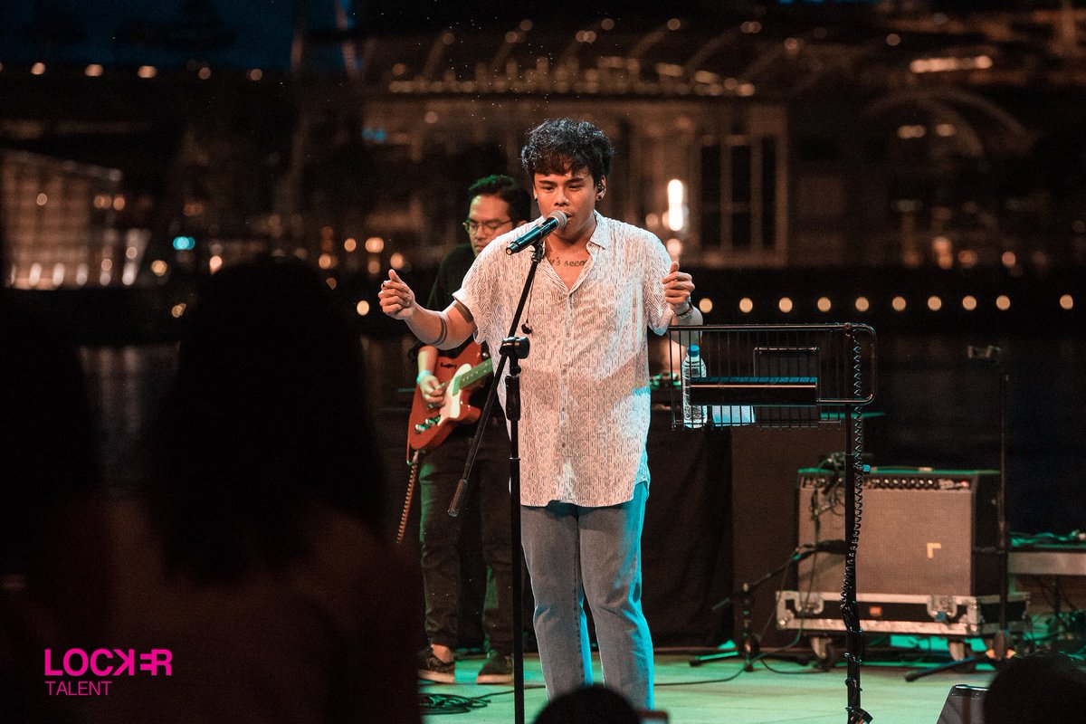 TZUpdates's tweet photo. Teza at Esplanade Mosaic Music Series, Singapore.

Thankyou @lockermedia to shared this photos with us

And thankyou @vinodii who captured those beautiful creatures in it
What an excellent pictures💕 https://t.co/ahHuRJqESi