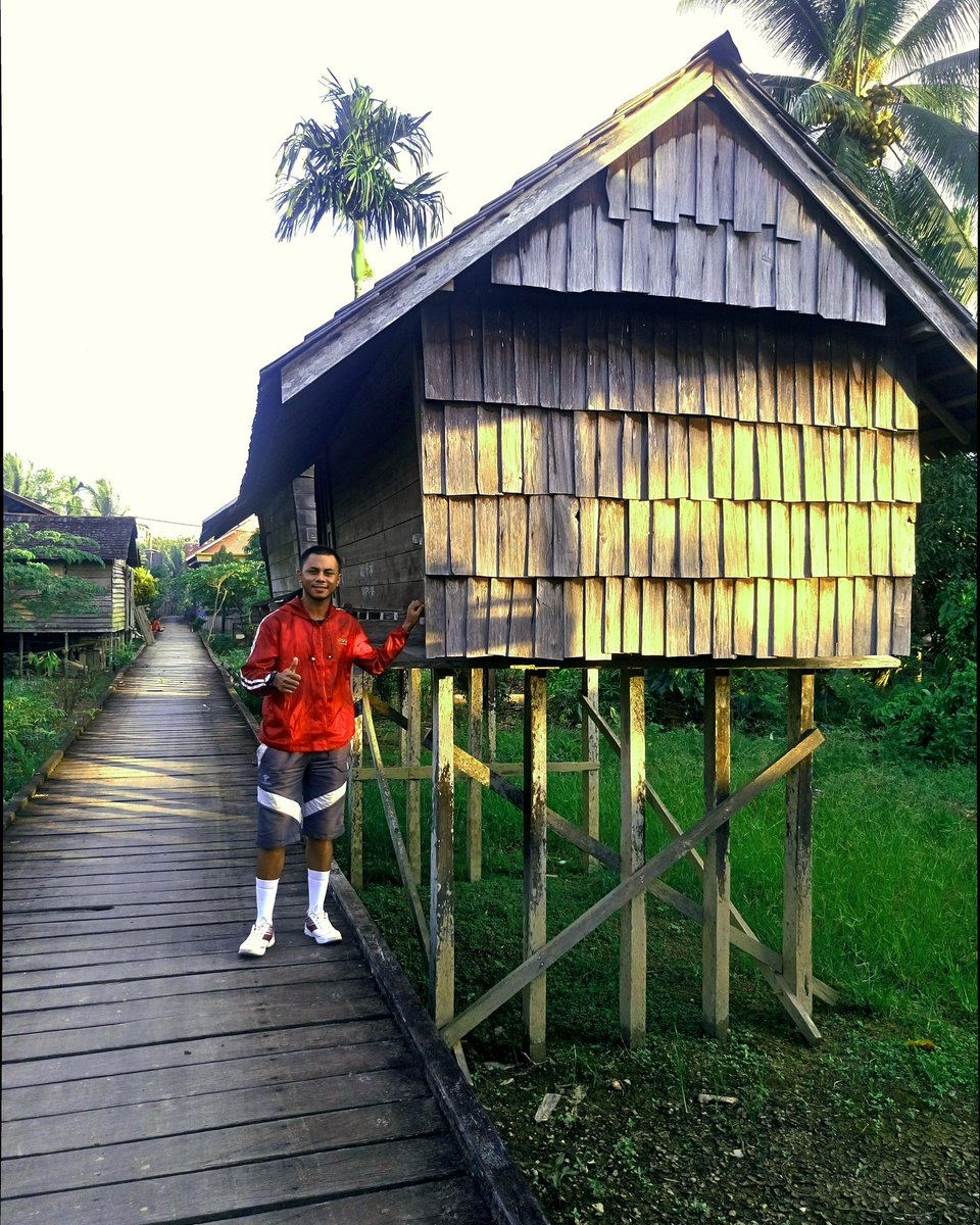 NelsonNNR1's tweet photo. Kayu Ulin 11:12 kekuatannya dgn Semen. #kalimantantimur #busang @KALTIMupdate @kecamatanbusang @ayo_jalan2 https://t.co/av981fgcFx