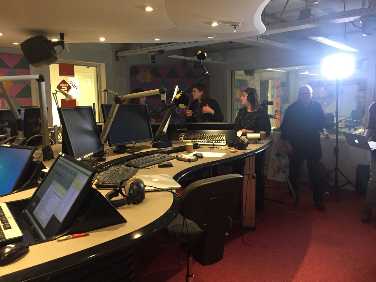 loisbisschop's tweet photo. Vannacht te gast bij Radio 1 met This Wappie life. Over #alcoholverslavingen! Super tof https://t.co/KkjXFDHrgT