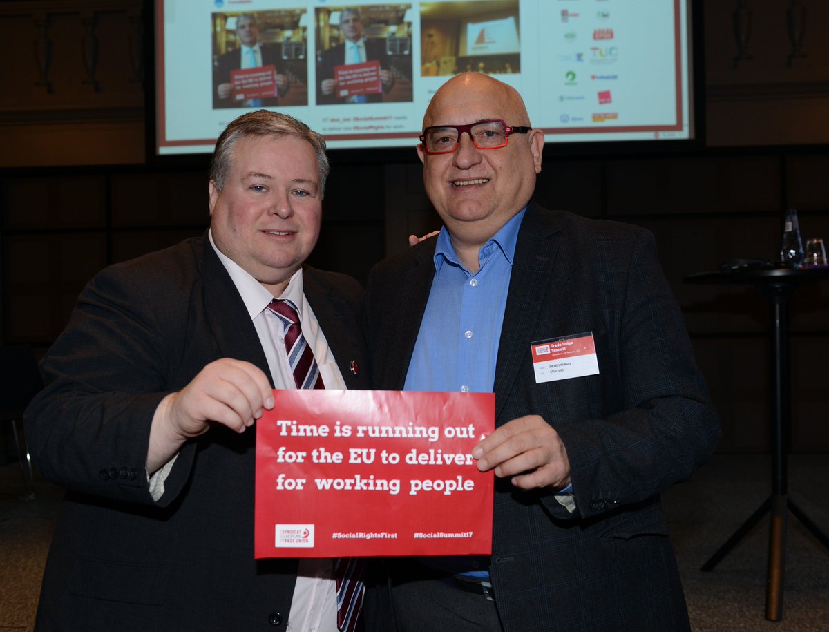 siptuhealth's tweet photo. Health workers from #Ireland support #socialrightsfirst
#tellJunckerEU a better Europe for working people is possible but it can only be achieved with a stronger Pillar of Social Rights #SocialSummit17 #SocialRights https://t.co/BmCDJQIHbB