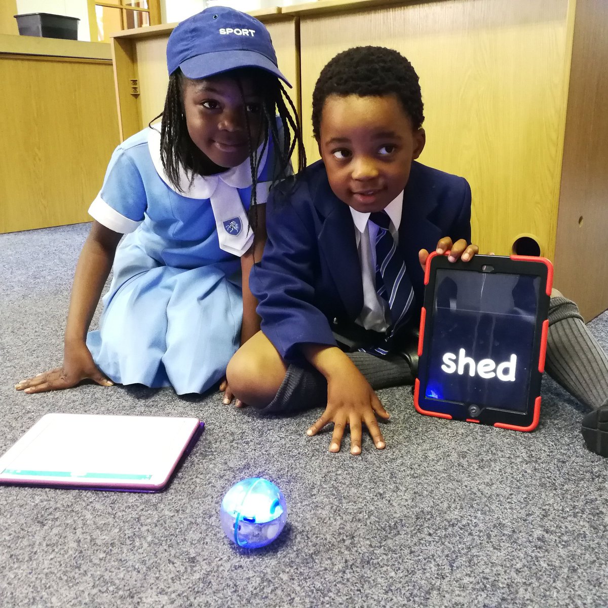 SofiaSfreeman's tweet photo. Grade 1s practising sight words using #Sphero #robotics #technology @ParklandsTweet https://t.co/TWNAsr5zq3