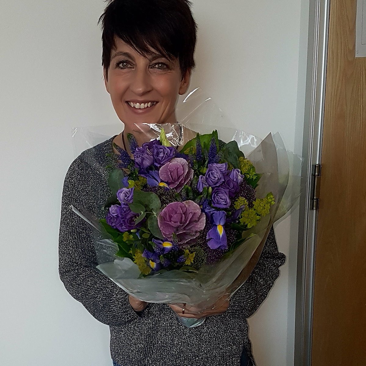 AnnaKennedy1's tweet photo. Thank you to @MissDLloyd for my flowers I love them xx #AKOAwards https://t.co/hwZWm4yk1h