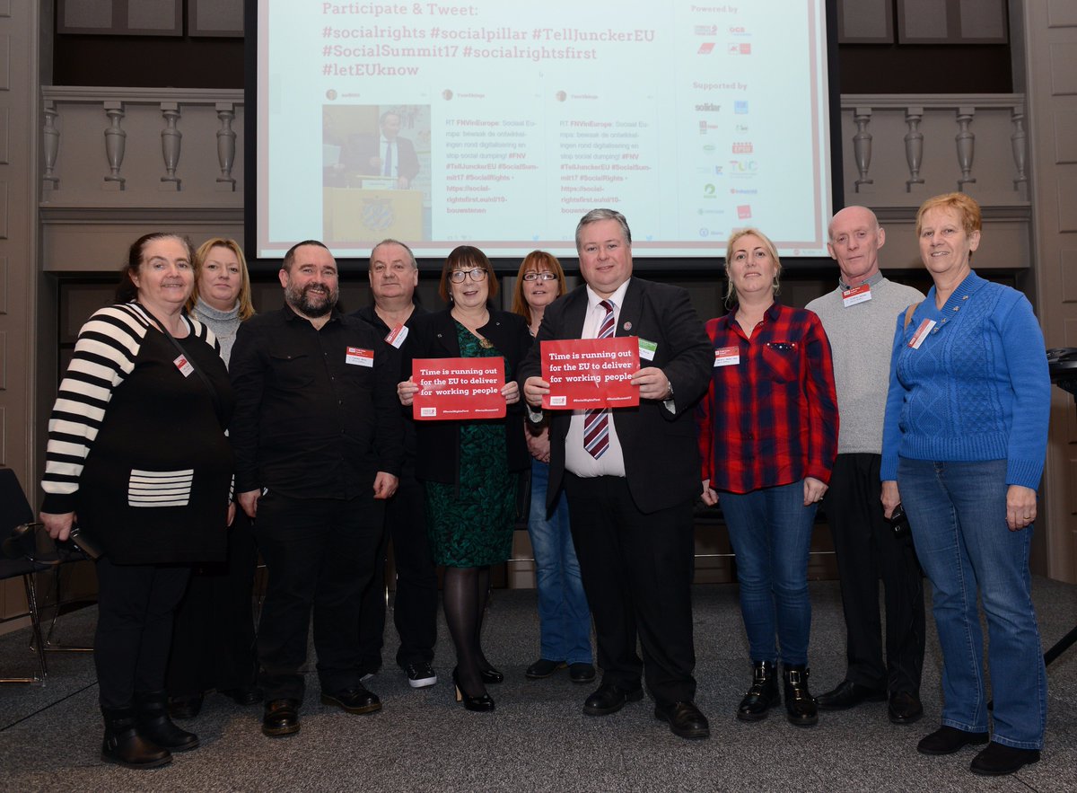 siptuhealth's tweet photo. Health workers from #Ireland support #socialrightsfirst
#tellJunckerEU a better Europe for working people is possible but it can only be achieved with a stronger Pillar of Social Rights #SocialSummit17 #SocialRights https://t.co/BmCDJQIHbB