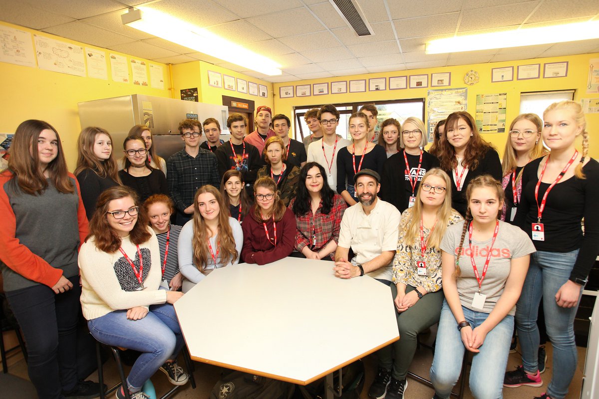 Roots and Wings tweet media