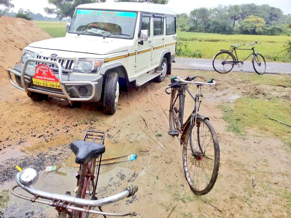 NHMBhadrak's tweet photo. RBSK Screening at Pokhariadi AWC of Toranpada Village #barapada Block @CdmoBhadrak @DM_Bhadrak https://t.co/cfpwp1wSj5