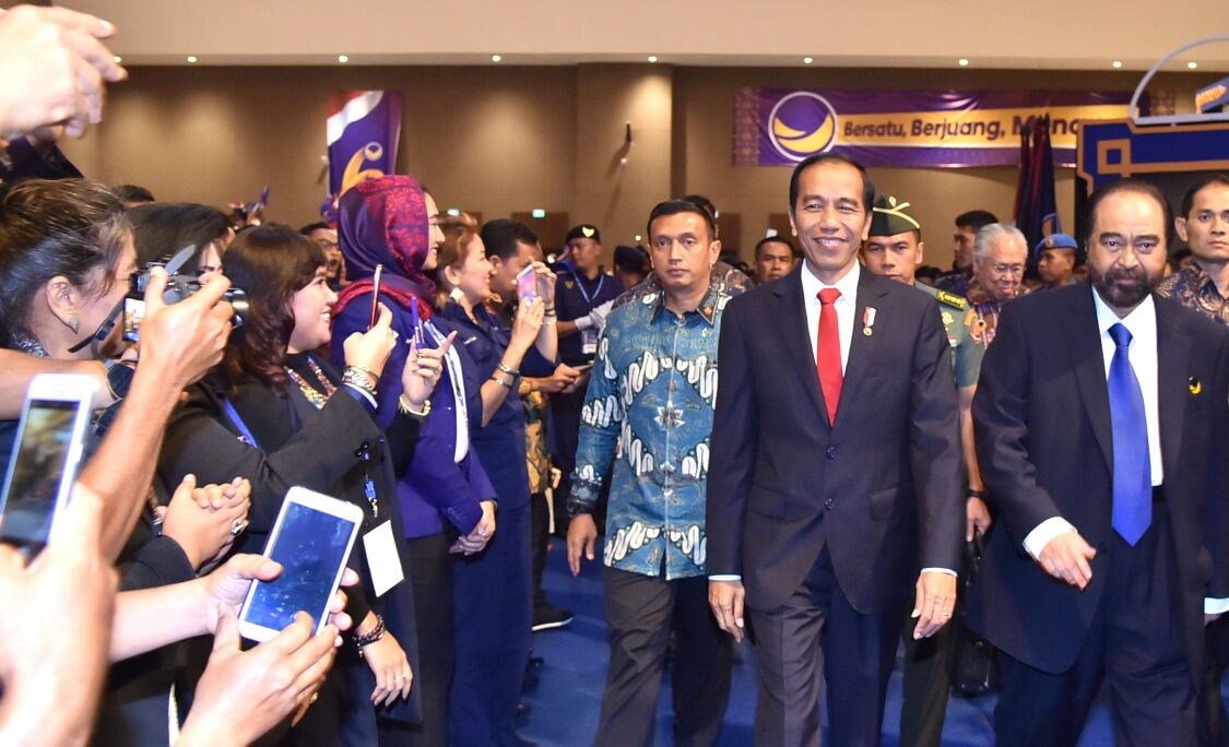 RT KSPgoid '1. Presiden jokowi memberikan sambutan Pembukaan Rapat Kerja Nasional ke-4 dan HUT ke-6 Partai NasDem yang diselenggarakan di JI-Expo Kemayoran, Jakarta Pusat pada Rabu 15 November 2017 #RakernasNasdem '