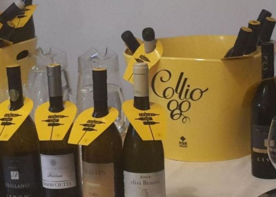 il_piccolo's tweet photo. #Vini Con il #CollioDay l’Italia si tinge di giallo https://t.co/qh0y2wP9so https://t.co/QQHVDvIlzO