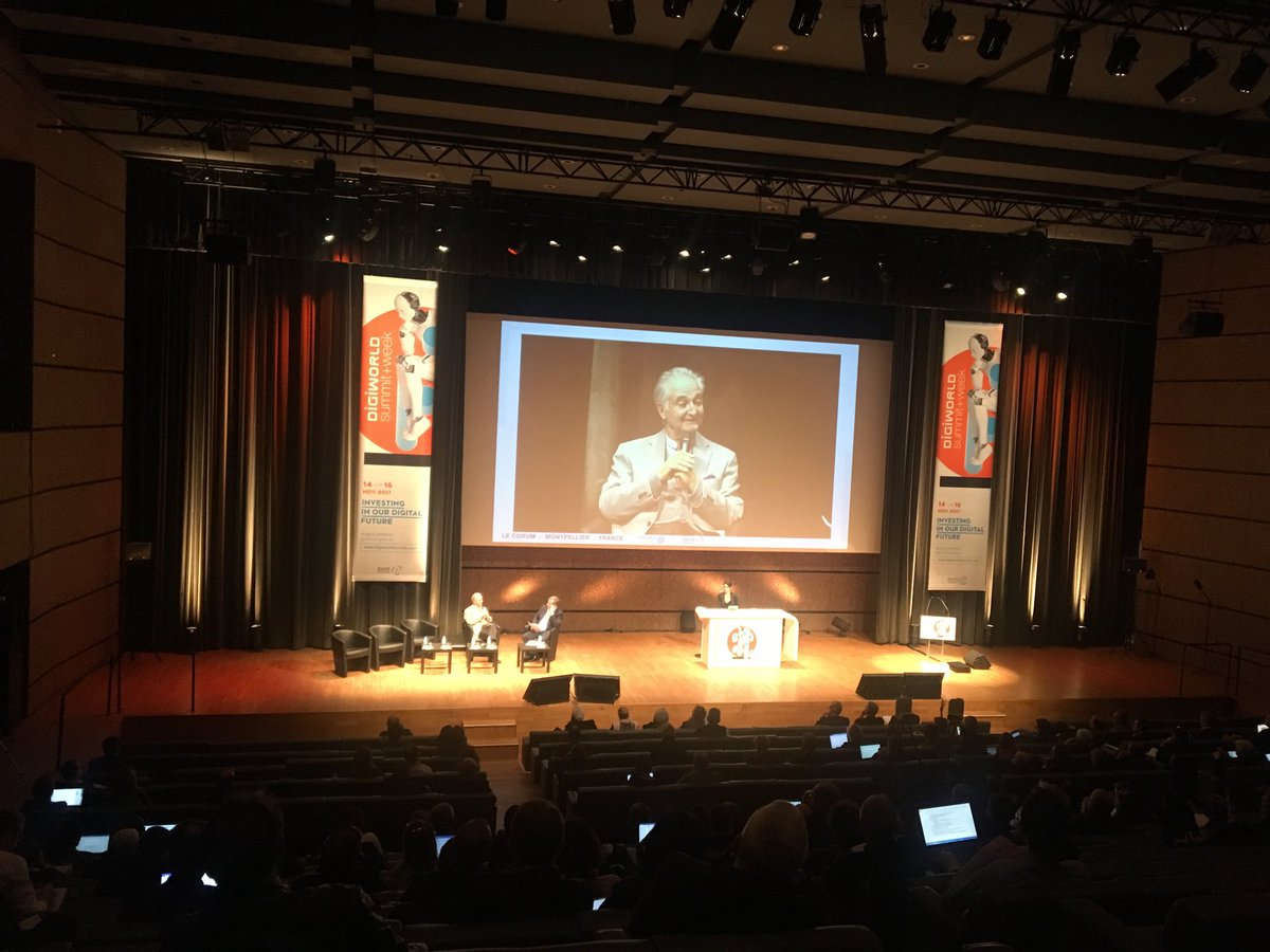 FintechBooster's tweet photo. @IDATEDigiWorld @jattali : une entreprise qui était française donne une identité aux citoyens indiens : #blockchain 😊 https://t.co/PcSNV0AEj7