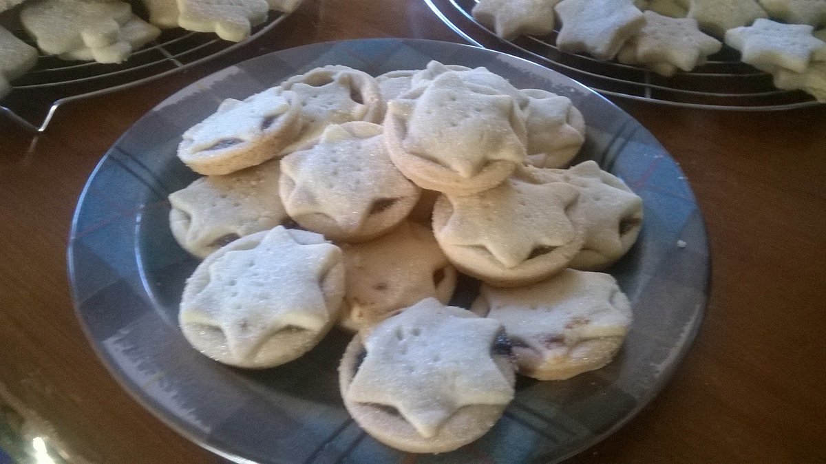 registry2332's tweet photo. Making mince pies for a local kids charity's fair here in Peterculter with my own shortbread base....former winner of come dine with me and 4 in a bed where my shortbread was also a winner Bob @ The Registry guest House will send you some https://t.co/b4lA2ludMp
