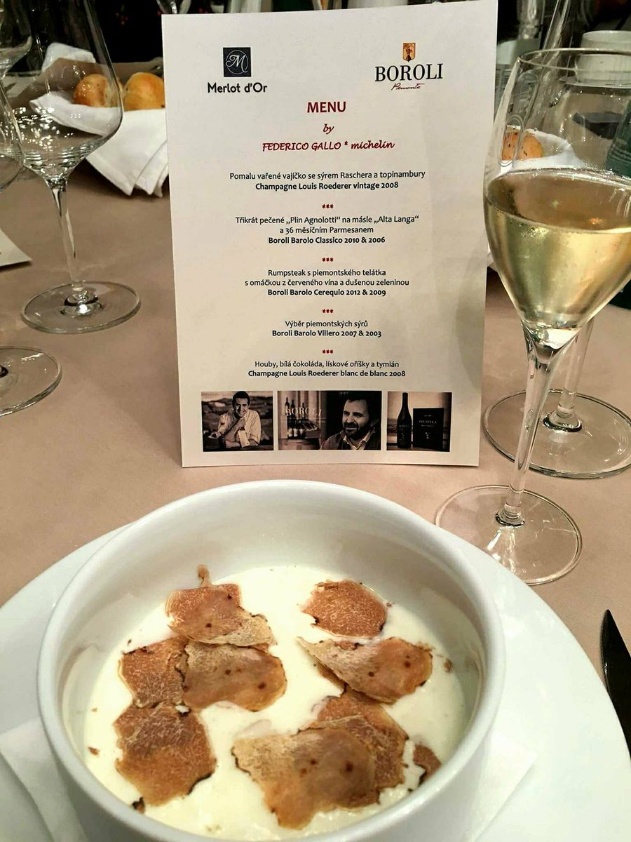 Locanda_Pilone's tweet photo. #LocandaDelPilone on tour ✈️
La scorsa settimana la nostra brigata si è concessa una piccola fuga a Praga portando con sè la passione per il cibo ed i vini di qualità 🍷 Grazie a Merlot D'Or per l'ospitalità! https://t.co/tXoGsVy2bd