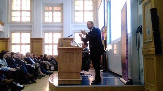 crescenzi_r's tweet photo. Thanks to the many friends, colleagues & students attending my Inaugural Lecture. Thanks @rodriguez_pose & @MESandbu amazing Chair and Discussant!Special thanks to those who came and could not get into the theatre(too full)! Podcast available soon.#LSEmultinational @LSEGeography https://t.co/U3TxNCJbFR