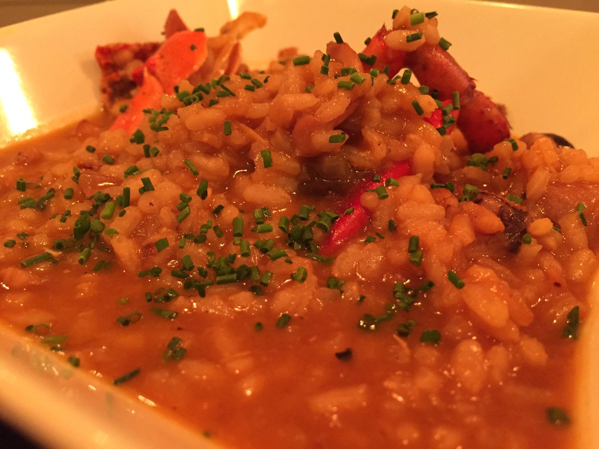 atapait's tweet photo. No os perdáis el arroz de bogavante de esta semana! #arroz #bogavante #atapait #tapas #platillos #menudeldía #foodporn #food #foodie #Bcn https://t.co/IYw6eT7gFM