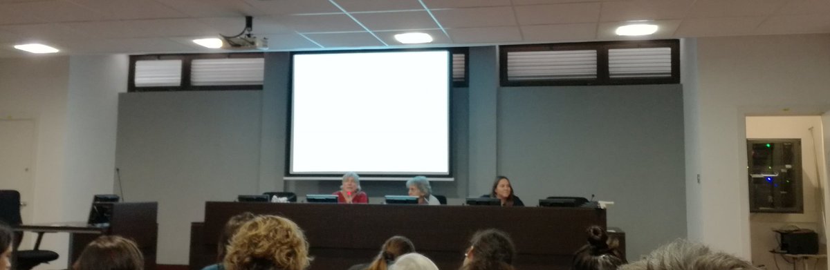 Sos_Arrazakeria's tweet photo. Presentación #DoloresJuliano #TomarlaPalabra #gruposmarginalizados en #antropología @upvehu de la mano de #BidezBide #lujo https://t.co/bAORpBlfGI