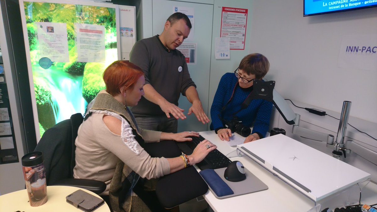 ArnoINNPACT's tweet photo. Salon @LaBanquePostale dans le cadre de la #semaineduhandicap #SEEPH2017 https://t.co/6slOAl2Ih1