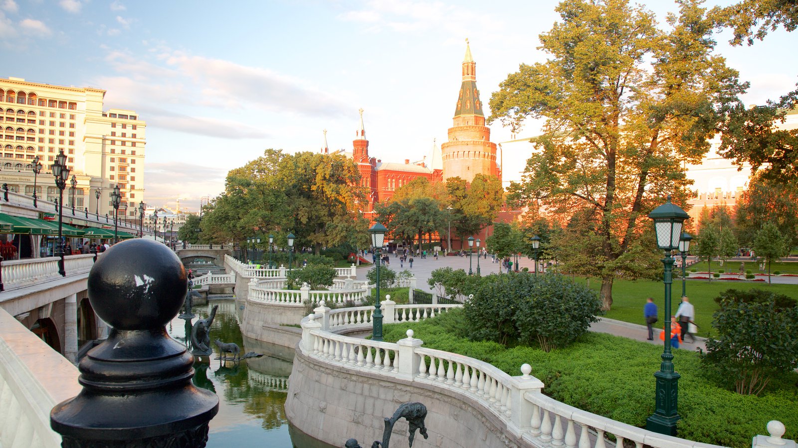 Александровский сад Москва достопримечательности