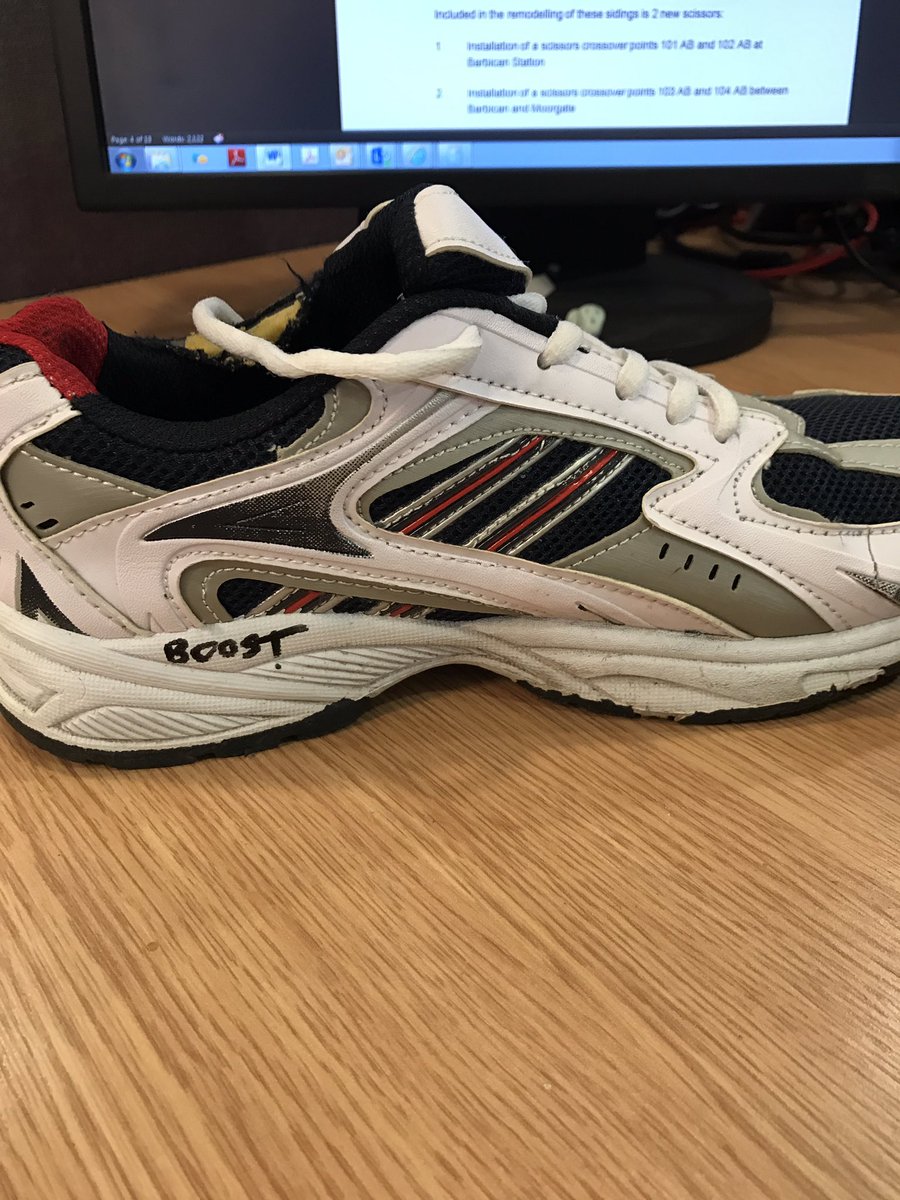 toughasnut's tweet photo. Hey @theyeezymafia what do you think of my Yezzy's please tell me they are not "fugazi"
😭🤣😂

#allabouttheshitsandgiggles https://t.co/dQ2wzfSC5Z