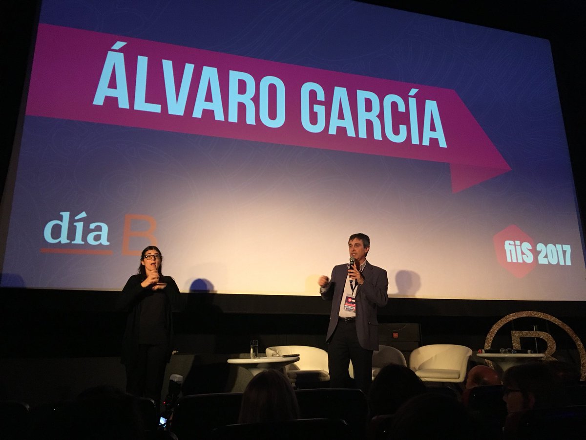 denisecamou's tweet photo. "Hay cosas que tienen que trascender los períodos de gobierno" dice Álvaro García en #UnDiaB @SistemaBUruguay @FiisUruguay https://t.co/ApvcNhggLo