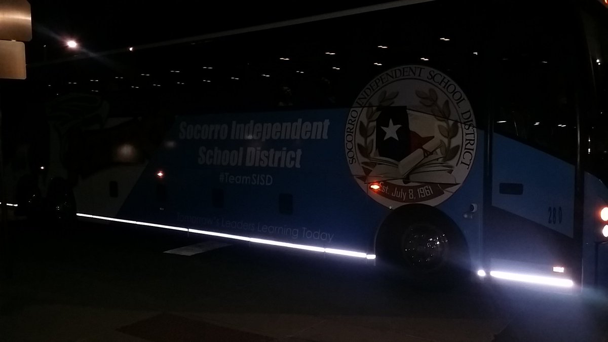 MikeTrevizo915's tweet photo. #PHHSAVID #roadtrip #UNM #TEAMSISD https://t.co/q2EGE4KcSv