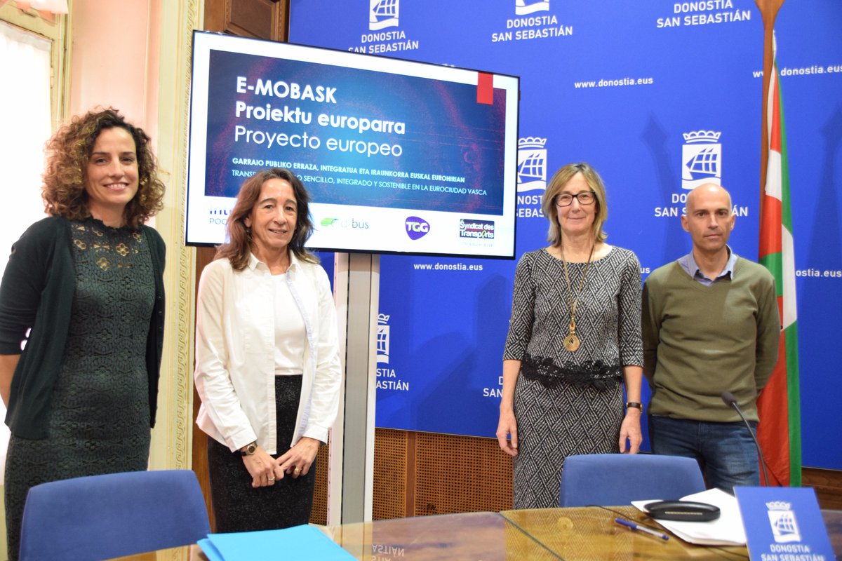 dbusdonostia's tweet photo. El proyecto E-MOBASK promueve un transporte público transfronterizo práctico y sostenible #EurociudadVasca #Emobask https://t.co/J5Dbl9uYel https://t.co/jRS9zdaS0t