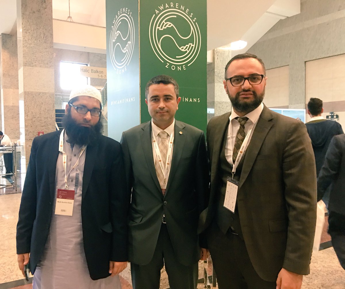 Yatırım,finans,islami finans,islami finans eğitimi gibi konularda Pakistan’dan üstdüzey yöneticilerle görüşmelerimiz oldu.<a href="/emrealikodan/">Dr. Emre Ali Kodan</a>