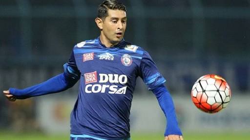 Esteban Vizcarra Tertarik Bermain di Persija jacatra.net/read/2089-este… #Persija