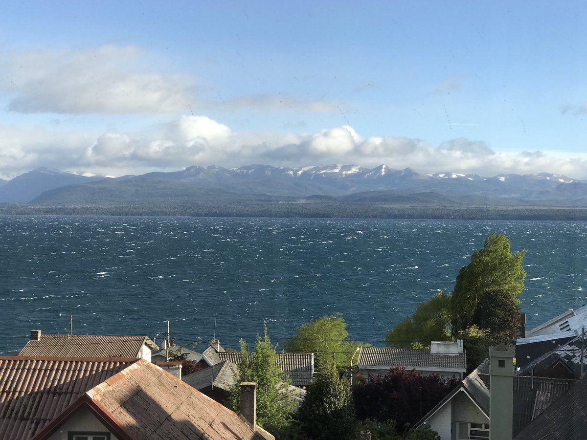 amendezb's tweet photo. Porque #ArgentinaEmprende: hoy a las 10 en @notipositivas desde #Bariloche x  @RADIOPALERMOFM ➡️@speraga y @nataliachasky de @PRODUCCION_ARG adelantan #EmprendeConciencia cc @cabrerafran @gugamayer https://t.co/JgJIjCAcA2