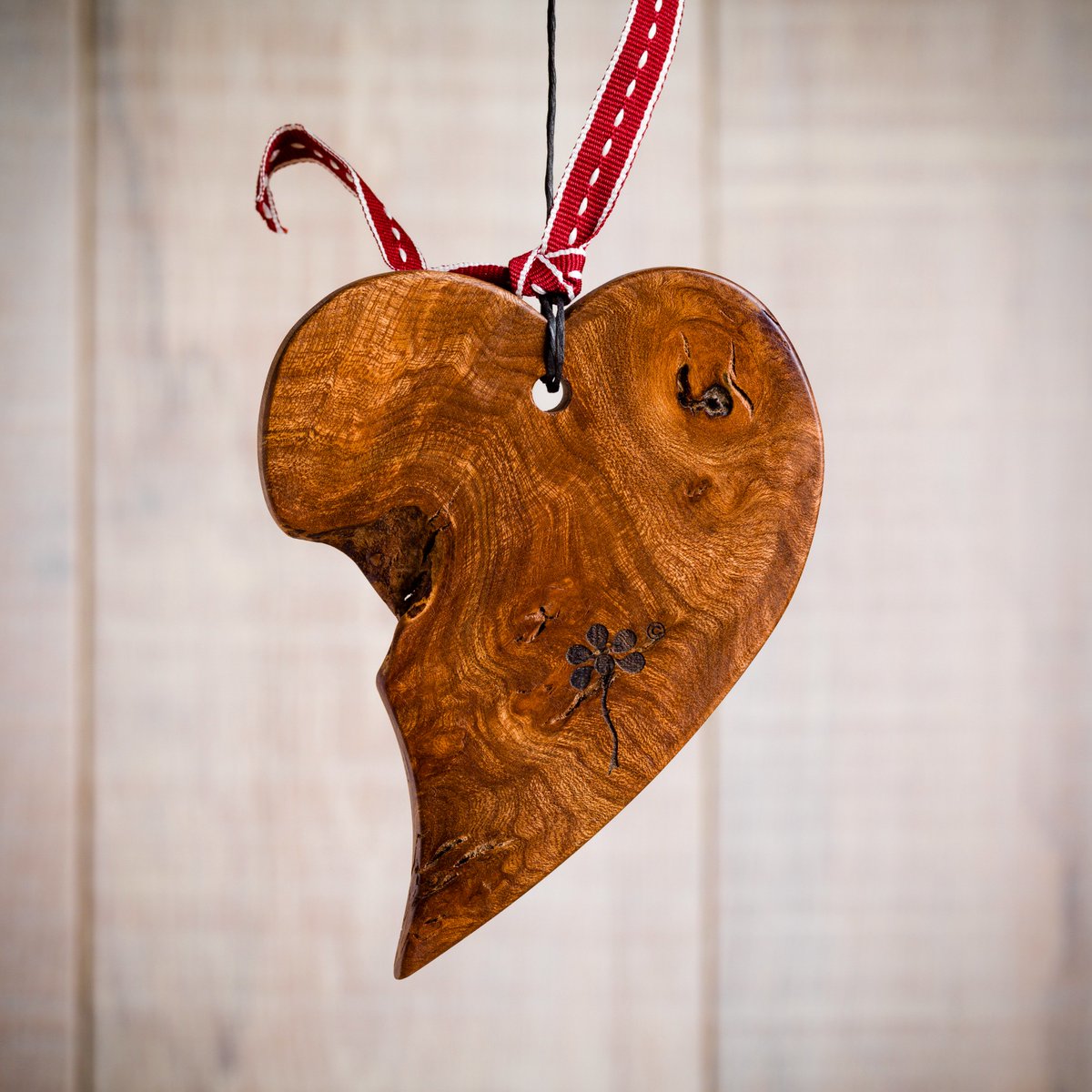 Our gorgeous hand made hearts will make a beautiful Christmas gift for a loved one. Available in store at 31 Gavinton Street G44 3EF and online at shop.paulhodgkissdesigns.co.uk #loveChristmas #loveshopping #ChristmasIsComing #woodenhearts #paulhodgkissdesigns