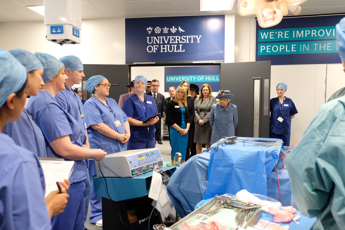RoyalFamily's tweet photo. In a simulated operating theatre Her Majesty sees a training session where students practice a Caesarean section procedure. #royalvisithull https://t.co/1XvLWsmudO