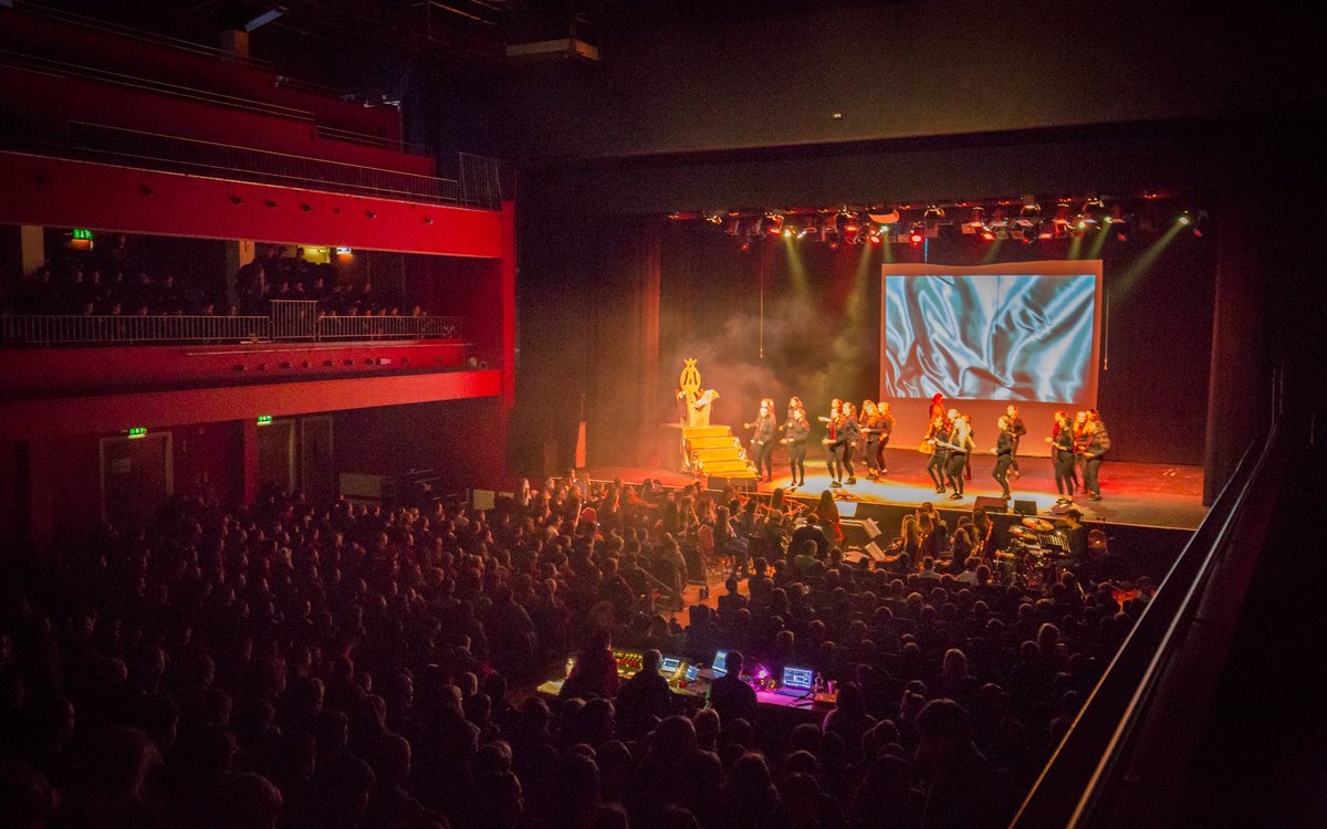 tf_castlebar's tweet photo. Amazing performance of Queen's "School's Will Rock You" by St. Joseph's Secondary School this morning! 🎤 There is still two shows left tonight and tomorrow from 7.30pm. Tickets €10, are available on the door. https://t.co/ZwiNoqi7Ah