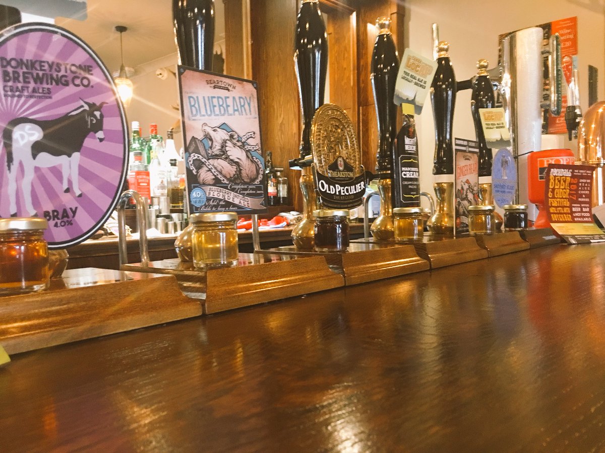 TheWellington5's tweet photo. Great lineup on #Cask at the moment. π³ππΌ
#realale #local #camra #rochdalebeerfestival #donkeystone #beartown #bluebeary #gingerbear #pictish #stout #theakstons #oldpeculiar #mightymedicine #madchestercream #rochdalebeerandalefestival #camradiscount7daysaweek https://t.co/1b5VJcfztm