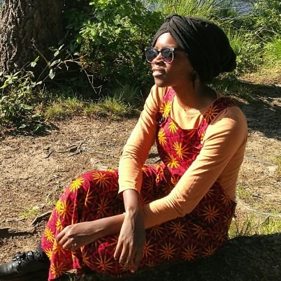 2Girls1Flat's tweet photo. Welcome, @rakaya_esime !

A young poet, and Spoken Word Prize winner! https://t.co/jxxtkARpDz