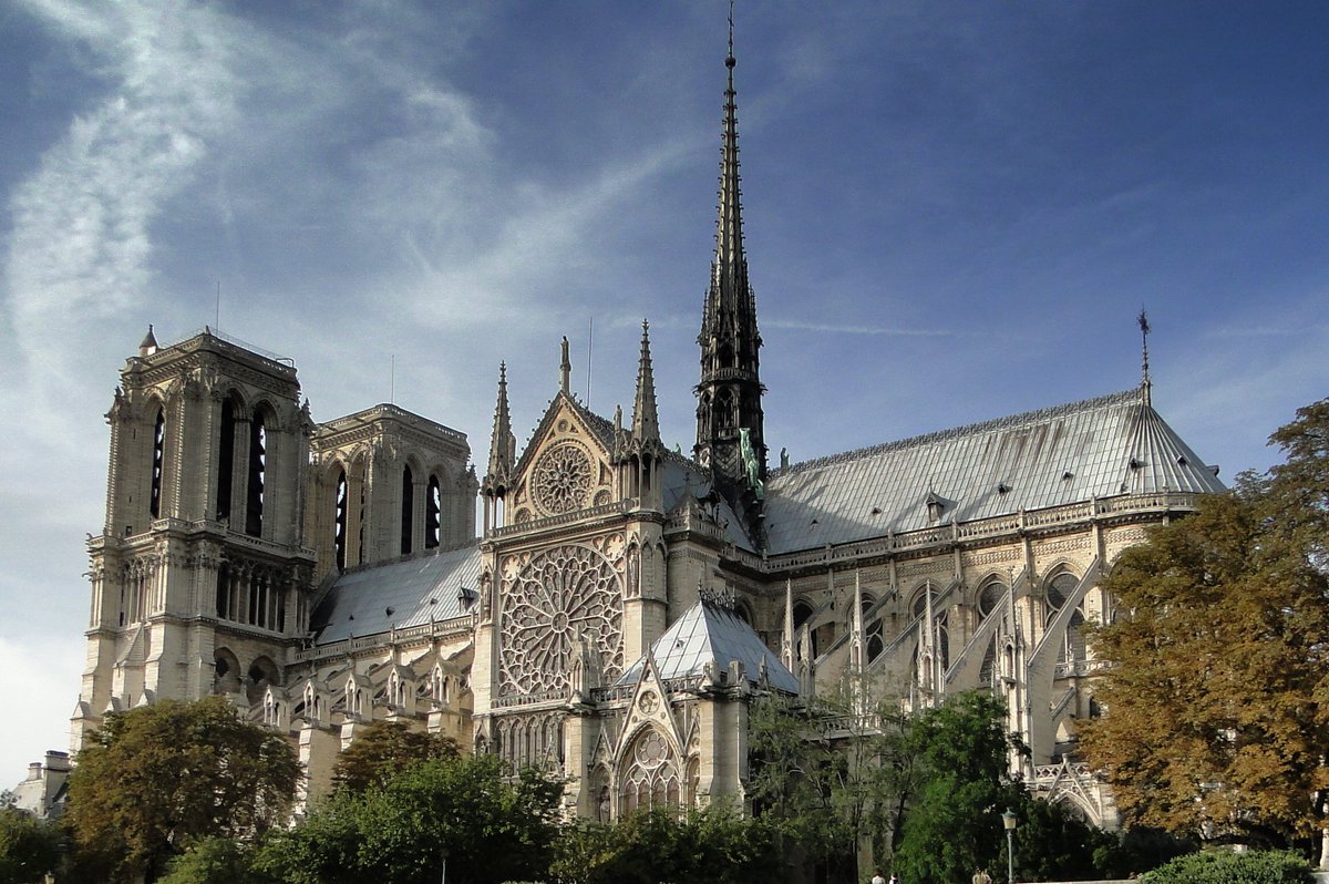 radionotredame's tweet photo. 🔊https://t.co/C8XsRuzJfm
@bernstephane  : "faire payer l'entrée des cathédrales".
"J'entre dans un musée, je n'entre plus dans un lieu où je peux être touché par le transcendant" - Réaction de Mgr Patrick Chauvet, recteur de @notredameparisau micro de @MaximeEcclesia https://t.co/F4XuzpH0Em