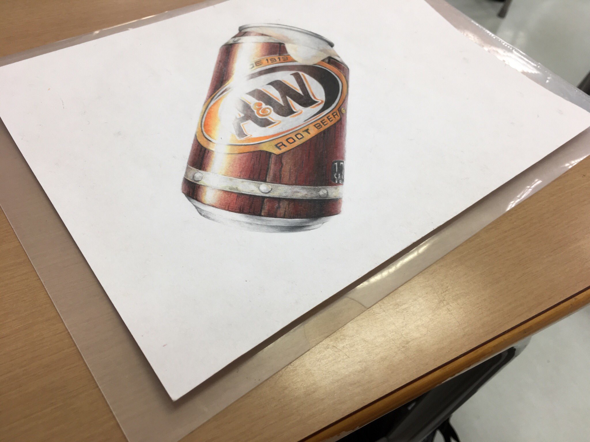 You Home Party Protocol 色鉛筆で ルートビア 描きました ドクターペッパーより薬感の強い炭酸飲料です 色鉛筆 上手いと思ったらrt T Co 9fvvy2kvnr Twitter