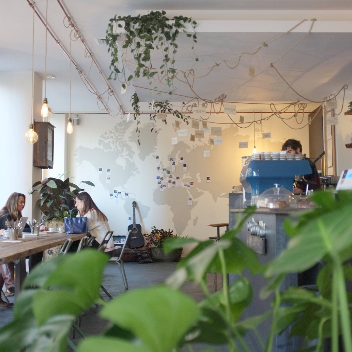 AtelierMave's tweet photo. With Norah Jones playing in the background, surrounded by cozy environment &amp; a good coffee... 🌿☕️ It's so nice to find a spot in your town where you can relax and work at the same time! #hygge #milano https://t.co/wAxvxxraPB