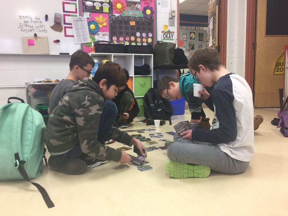 BJGrant's tweet image. #flexblock #boardgames #cardgames #connection Good old-fashioned fun! #teenchoice @vincentjmaloney