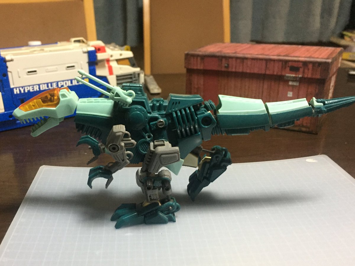 Hiro Ar Twitter 発掘発掘 かなり前にバトルストーリーのワンシーンに憧れて可動モデルに改造しかけてたなー アロザウラーが1番好きだった 昔からタカラとトミーは私のハートをがっちり掴んで離さない 笑 ゾイド