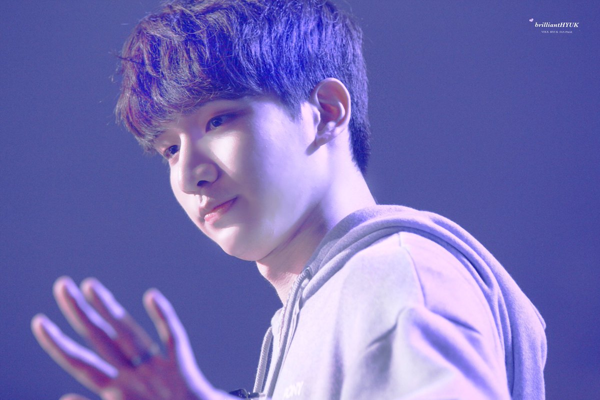 brilliantHYUK's tweet photo. 171021 별넷팬미팅 #VNL 
@HSangHyuk 
보고싶어,,,( / _ ;  )💖💖
#빅스 #VIXX #혁 #HYUK #상혁 #한상혁 #굿바이마이파더 https://t.co/PBNigfrY8R