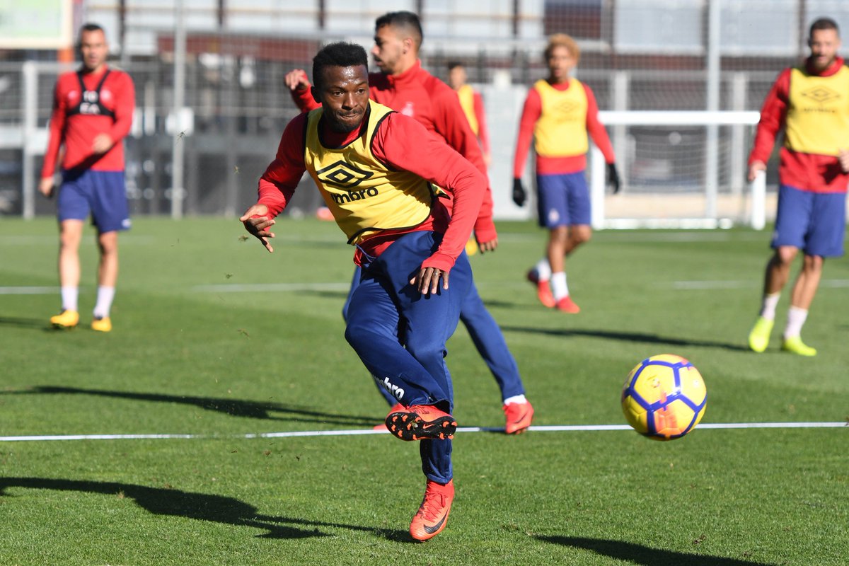 GironaFC's tweet photo. ✔️ Entrenament a Montilivi
Tot a punt per el partit de demà a l'estadi!! 👌
#GironaRealSociedad https://t.co/YV8k2yq8UE
