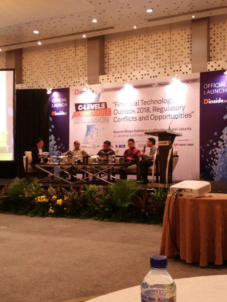DinsideId's tweet photo. Narasumber lengkap di event launching #dinside #clevelinsights. Diskusi ini dimoderatori oleh Metta Dharmasaputra Direktur @KATADATAcoid https://t.co/v9rz8Tsb2S