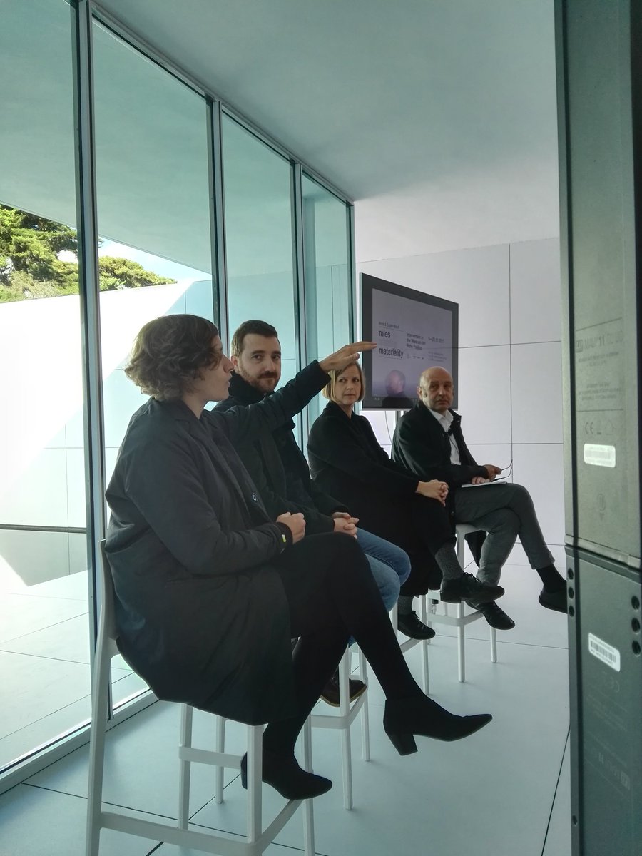 FundacioMies's tweet image. #rightnow full house at #miespavilion. Round table discussion of #missingmateriality with @AnnaEugeniBach, María Langarita @estudioLNA and Carlos Quintáns.