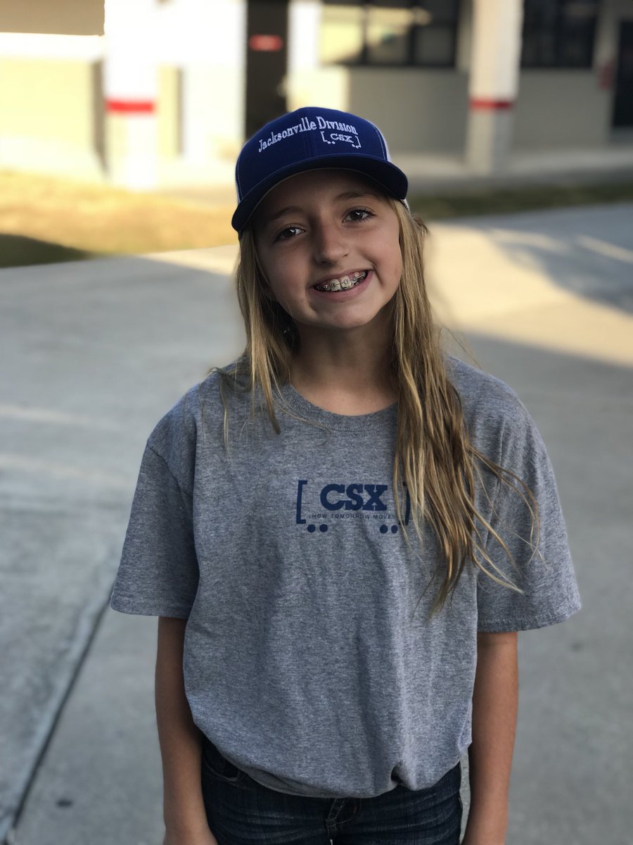 Manda_faye82's tweet photo. #AVID Week, dress as your future career choice. @CSX get ready! #Howtomorrowmoves @CSXCareers https://t.co/ypjk8cVhmu