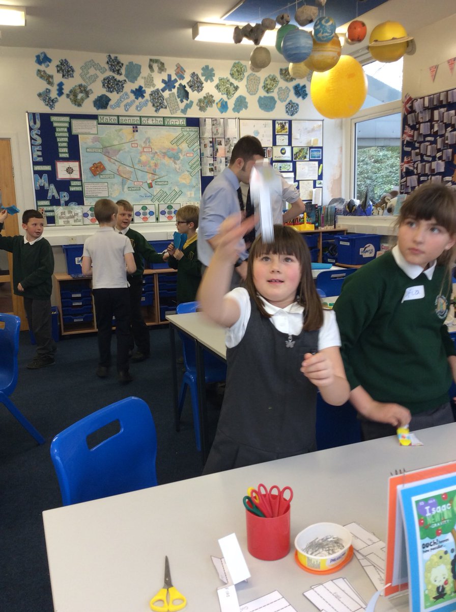 LRGSInspirUS's tweet photo. Welcome to InspirUS! Exploring the solar system with our fantastic sixth form helpers. Thank you. #grammarschool https://t.co/4RQWeBNIT2