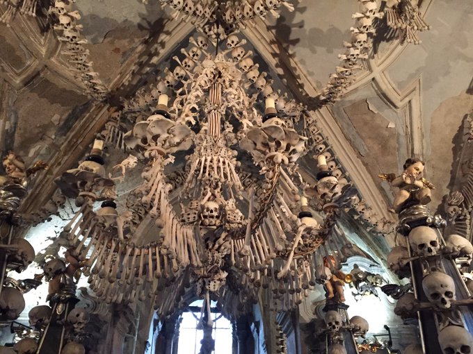 Prague! Kutna Hora, the ossuary https://t.co/B63a1Btmm3<a href="/tag/spoiled"class="tags"><span>#spoiled</span></a>