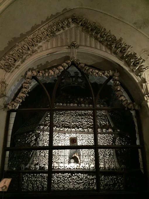 Prague! Kutna Hora, the ossuary https://t.co/B63a1Btmm3<a href="/tag/spoiled"class="tags"><span>#spoiled</span></a>